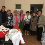 Дмитрий Голиков поздравил стариков Байдарской Долины с Международным днём пожилого человека   