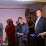 Вячеслав Камзолов и Дмитрий Голиков помогли жителям улицы Северной 22 с присвоением их дому статуса МКД 