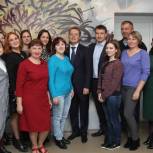 В Каменске-Уральском депутат Госдумы Лев Ковпак посетил библиотеку, которую он курирует 