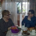 Пуровские партийцы поздравили заслуженного учителя России с праздником