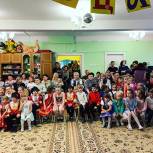Владимирские партийцы организовали осеннюю ярмарку для детей