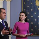 Медведев: Власти предпринимают конкретные шаги для улучшения делового климата