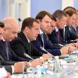 Санкции не ослабили интерес иностранных инвесторов к России – Медведев