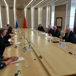 Состоялась встреча свердловских депутатов с Михаилом Мясниковичем