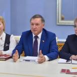 Глава республики встретился с руководителями фракций Государственного Совета