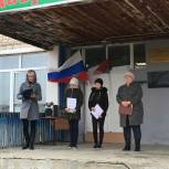 На школьной линейке в Самовольно-Ивановке партийцы рассказали о Параде Памяти 