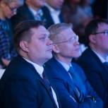 «Движение в заданном русле позволит мотивировать и стимулировать партийцев, которые ежедневно несут ответственность перед жителями», - Константин Аргентов