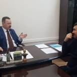 Решить квартирный вопрос жителю Артема поможет депутат Госдумы Владимир Новиков