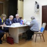 Жители Второво передали депутатам от «Единой России» предложения по улучшению жизни в малых населенных пунктах