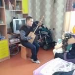 Единороссы г. Ак-Довурак организовали Акцию "Красота не в лице, красота — это свет в сердце" 