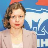 В Ревде обществен­ную приемную «Единой России» уже три года возглавляет Ирина Виноградова