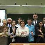 В Надыме для десятиклассников прошел Парламентский урок