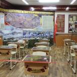 Калмыцкие партийцы запустили патриотическую акцию «О Героях былых времен…»