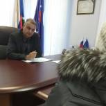 Первый замминистра соцполитики Свердловской области Евгений Шаповалов провел прием граждан 
