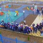 В рамках партпроекта в Кизлярском районе открыли детскую площадку