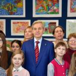 В тюменском цирке открылась выставка работ юных художников, посвященная Коньку-Горбунку 