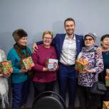 Новогодние подарки от партийцев стали доброй традицией