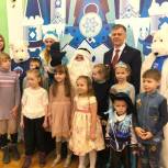Партийцы провели традиционное новогоднее представление для курских детей 