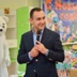  Хабаровские партийцы устроили новогодний праздник для маленьких пациентов туберкулезного диспансера