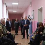 Депутаты облдумы поздравили избирателей Петропавловского района 