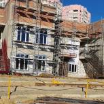 Ход строительства детских садов и школ проверили на Ставрополье