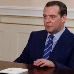 Медведев: Нужно запретить никотиновые смеси на территории всего Евразийского союза