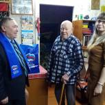 Новоторъяльские партийцы навестили ветерана