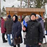 Партийцы Балашихи поздравили горожан с Новым годом по старому стилю