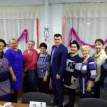 Депутат Дмитрий Жуков поздравил ветеранов поселка Восточный с новогодними праздниками