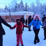 В Оленегорске при поддержке партпроекта отметили «День рождения снеговика»