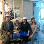Тюменские партийцы поздравили ветерана с 95-летним юбилеем