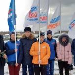 В Думиничском районе единороссы почтили память лыжников-чекистов