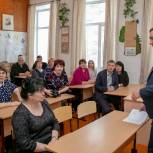 Депутат - единоросс проверил исполнение наказов избирателей на округе 
