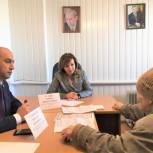 Депутаты-единороссы провели прием граждан в Веселовском районе