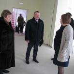Василий Чернышов проверил качество выполненных строительных работ на школьных объектах