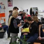 Звениговским подросткам рассказали о тонкостях парикмахерского искусства 