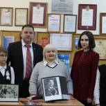 В Волгоградской школе открыли «Парту Героя» в память о выпускниках 1941 года
