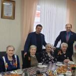Жаромских встретился с ветеранами Великой Отечественной войны в Новом Уренгое
