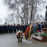 Воронежские партийцы приняли участие в патриотической акции, посвященной Дню памяти воинов-интернационалистов