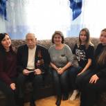 Партийцы Радужного посетили ветеранов