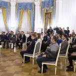 Медведев: Реготделения «Единой России» проработают возможность субсидирования ипотеки ветеранам боевых действий