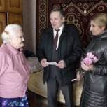 Суземские партийцы поздравили ветеранов