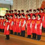 В Сызранской школе № 10  традиционно поздравили мужчин с Днем защитников Отечества праздничным концертом