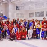 Серпуховское местное отделения Партии провело традиционную зимнюю акцию «Выходи играть в хоккей»