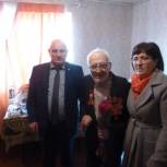 Партийцы Тарумовского района поздравили ветеранов ВОВ 