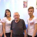 Партийцы ХМАО поздравили ветеранов с Днем защитника Отечества