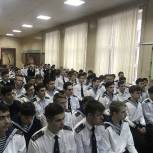 Первокурсники-речники награждены медалями за Парад Памяти 7 ноября