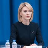 Алена Аршинова: «Единая Россия» будет способствовать организации питания младшеклассников в соответствии с их потребностями здоровья»