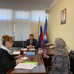 Депутат Народного Собрания РД Амирхан Амирханов провел прием граждан