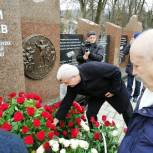 Памятник основоположнику балкарской литературы Кязиму Мечиеву открыли в Нальчике
